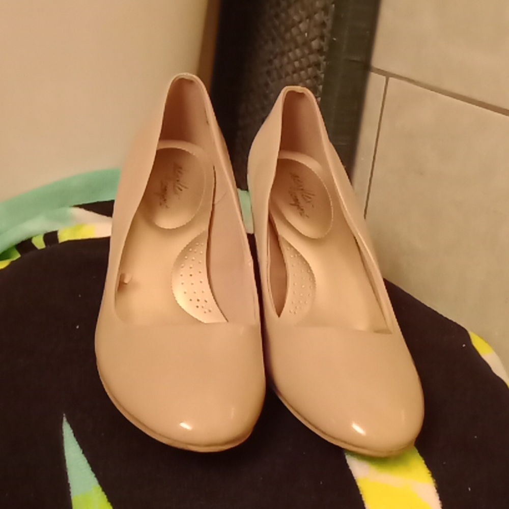 Dexflex Comfort size 11W high heels